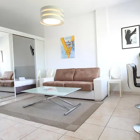 Le Colony * Cannes